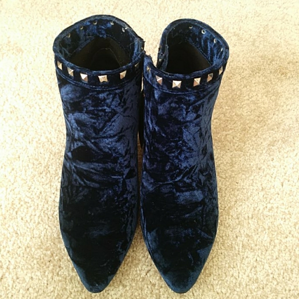 Shoe